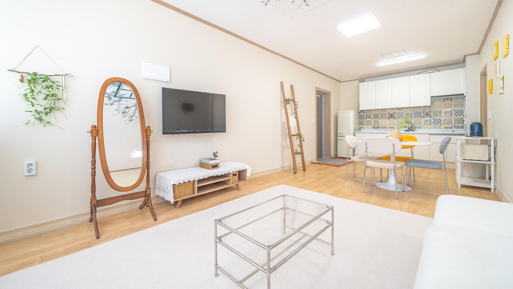 Basic Room, 1 Bedroom (Room 202) - Photo 11