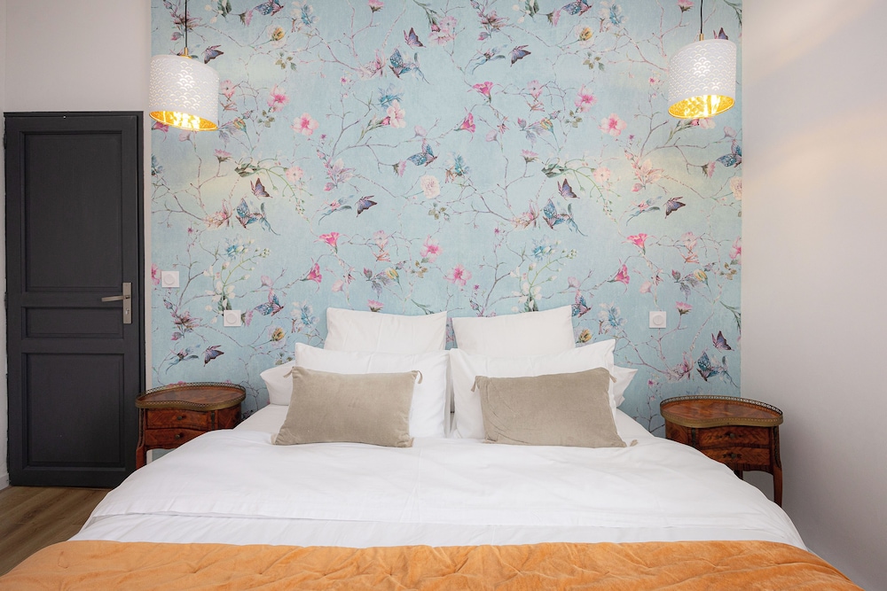Grand Double Room, City View