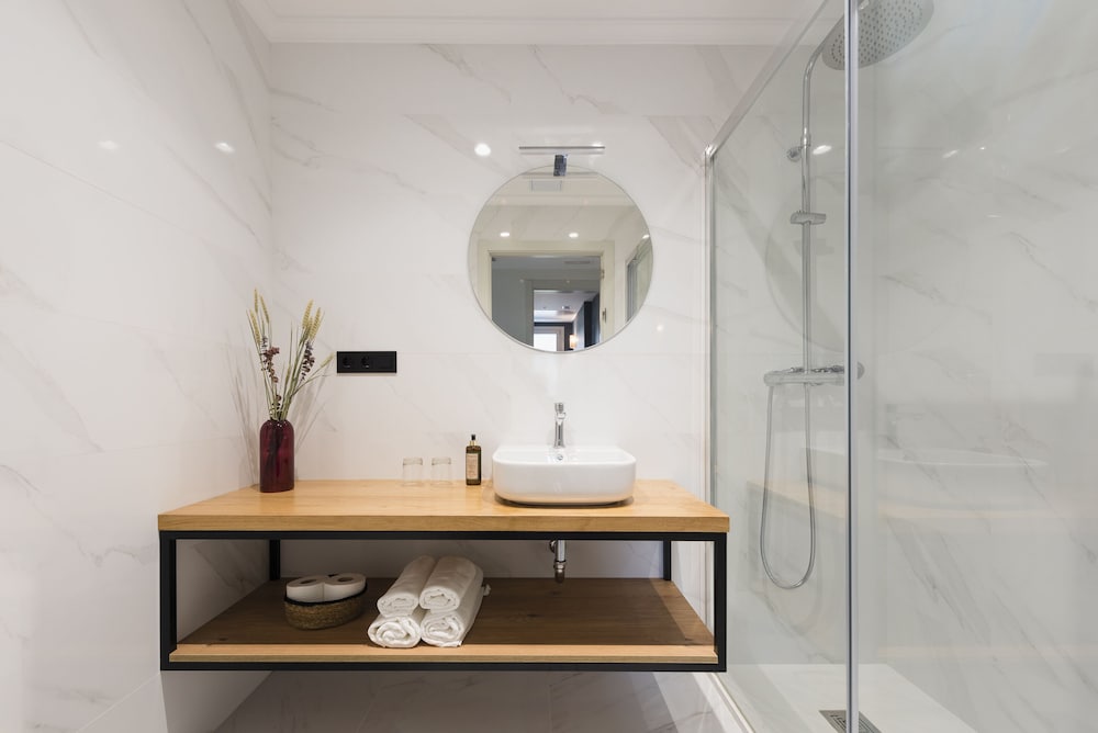 Double Room, Ensuite - Photo 7