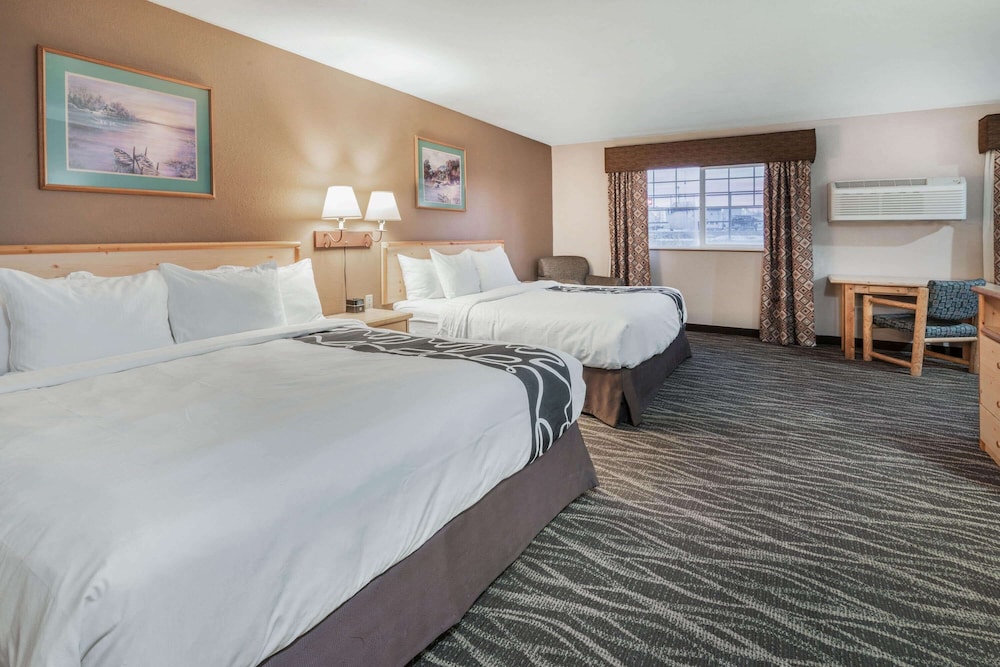 Room, Multiple Beds - Photo 1