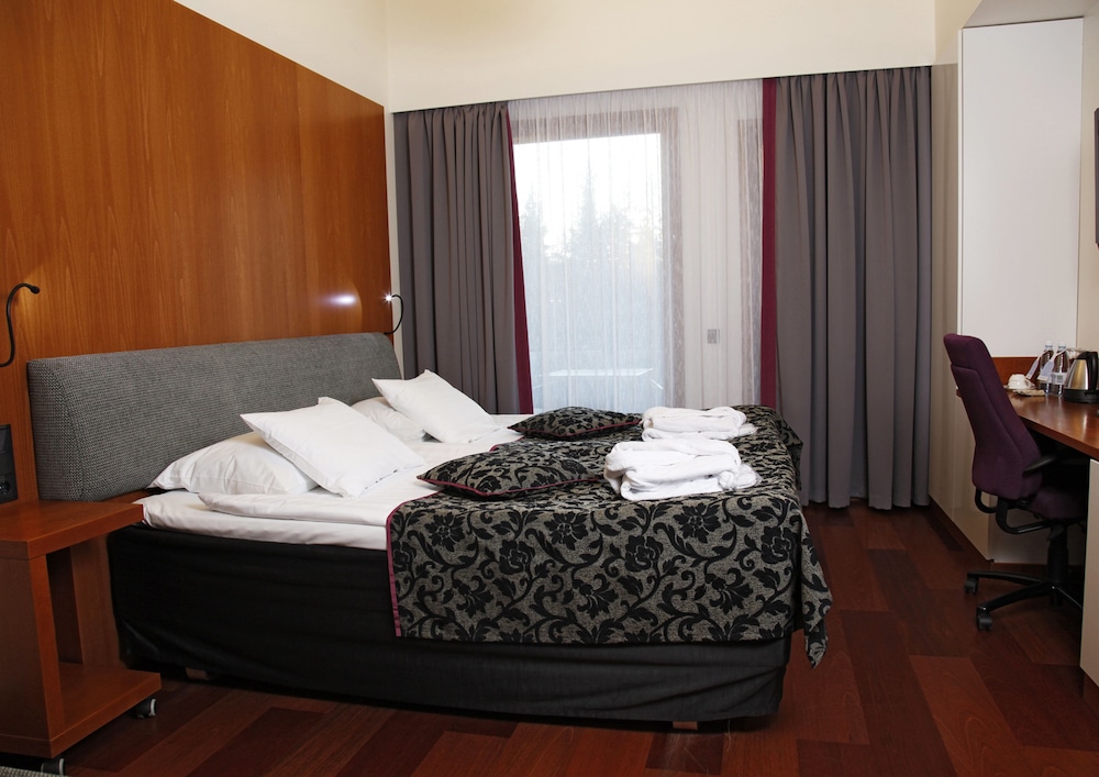 Superior Room, 1 King Bed (extra bed possibility) photo 2