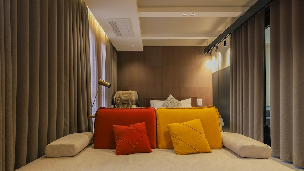 Royal Suite - Photo 13