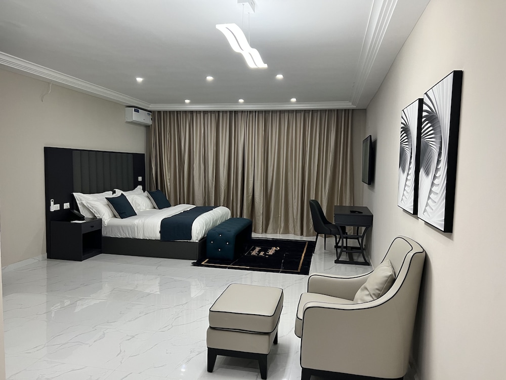 Premium Club Room with Porch & Pool View