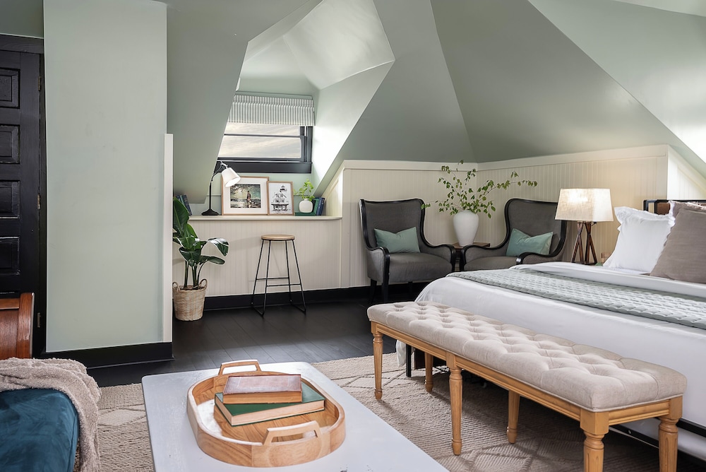 Exclusive Suite, 1 King Bed (The Loft) photo 1