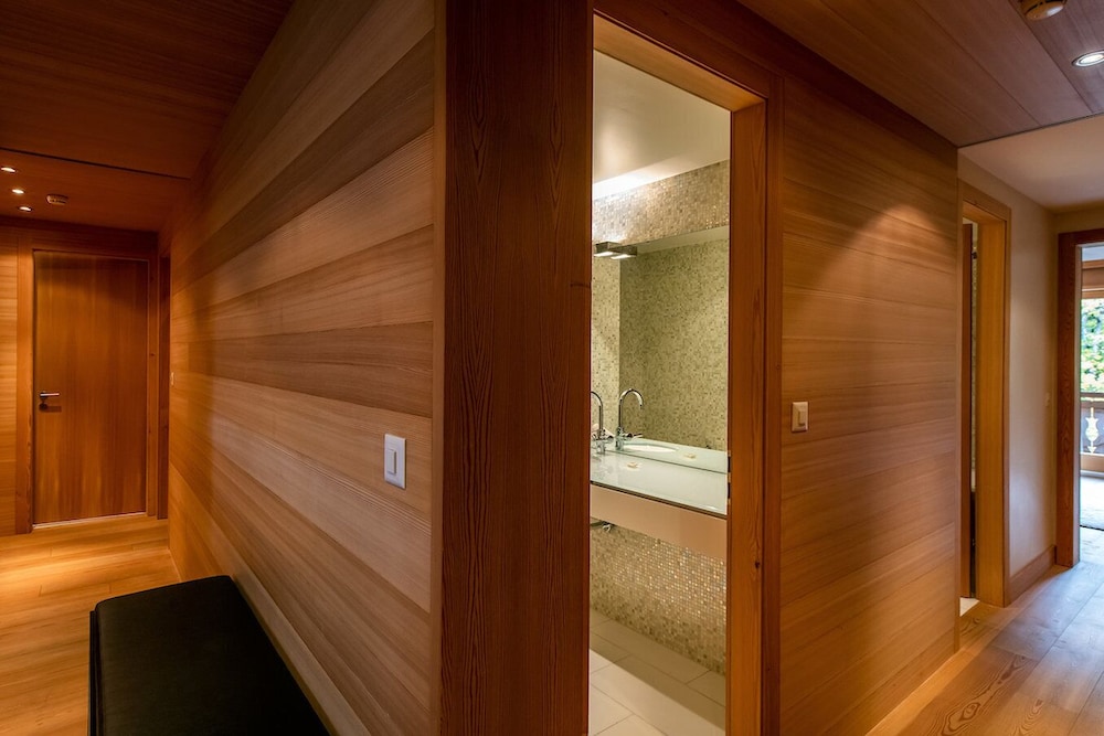 Penthouse (Modern) - Photo 4