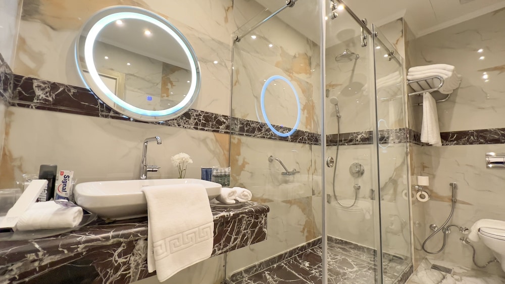 Royal Suite - Photo 4
