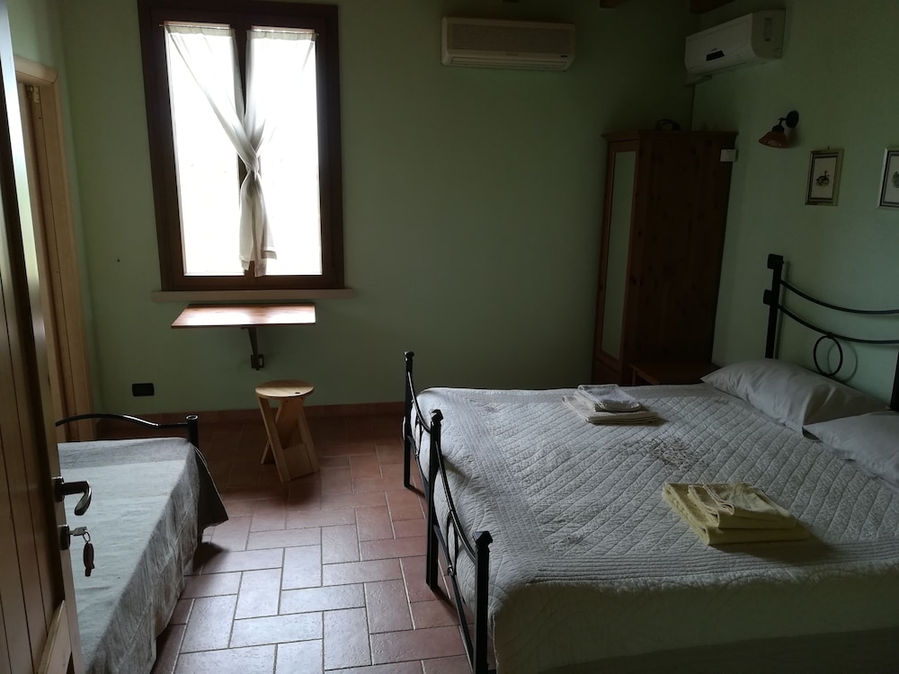 Quadruple Room photo 2