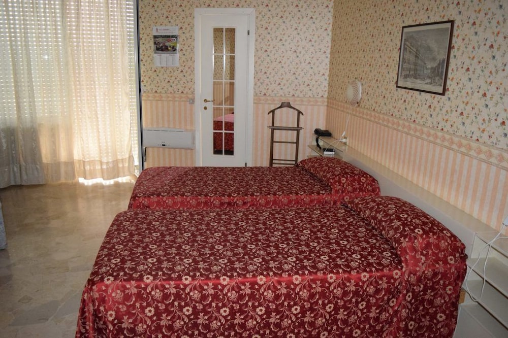 Twin Room photo 2