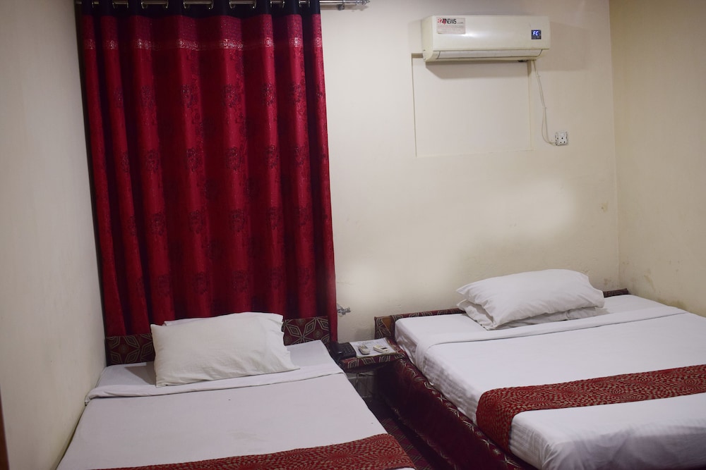 Standard Twin Room photo 2
