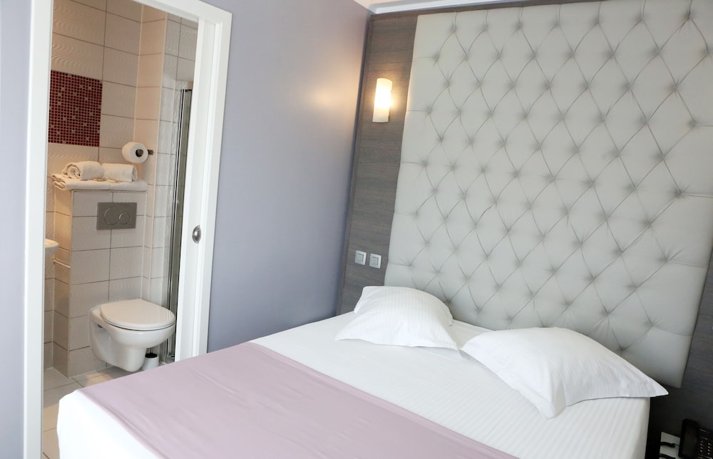 Economy Double Room photo 2