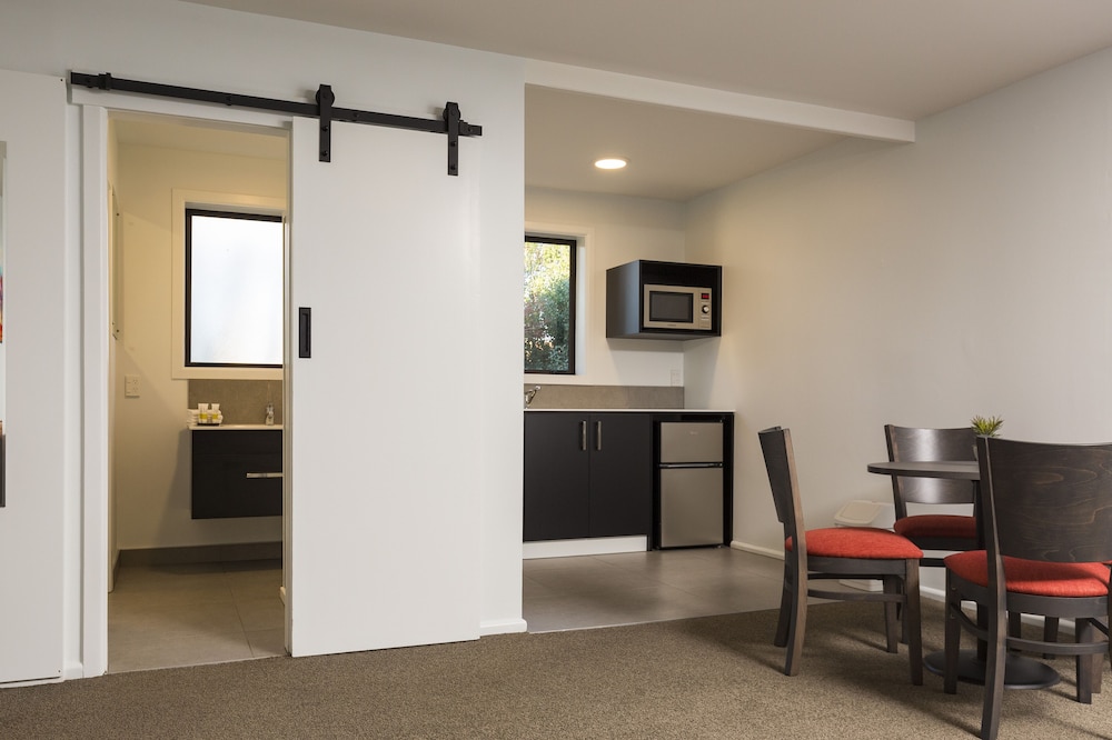 Deluxe Apartment, 2 Bedrooms - Photo 12