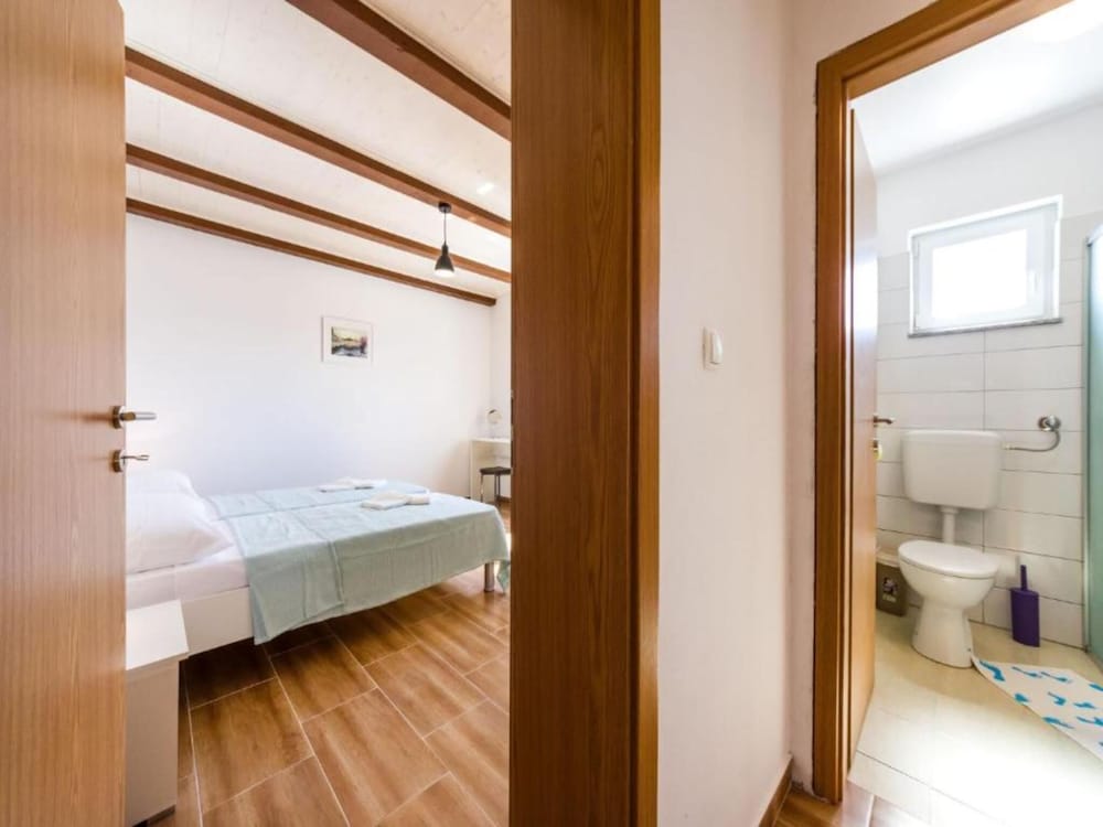 Apartment (One Bedroom Apartment With Balcony An)