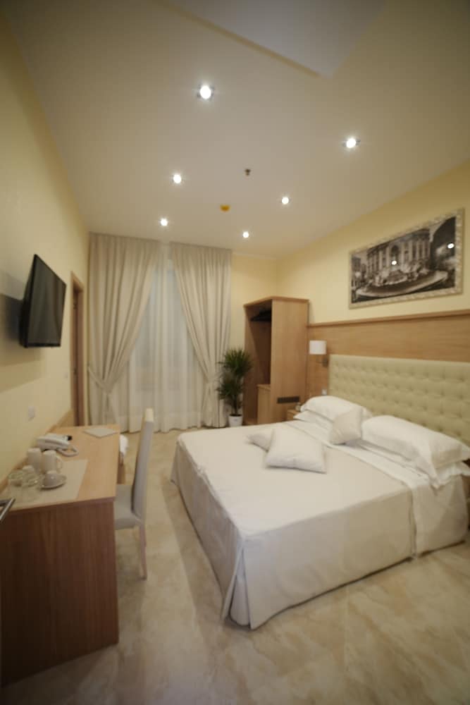 Deluxe Room, Courtyard View photo 1