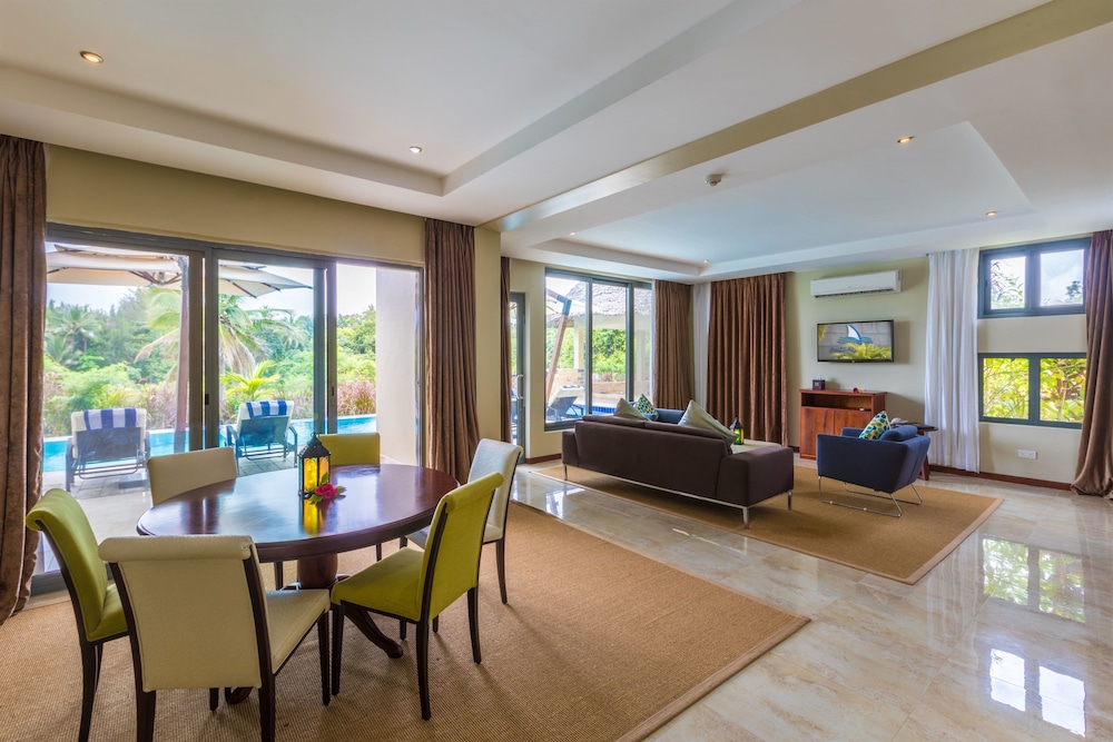Superior Villa, 3 Bedrooms, Pool View
