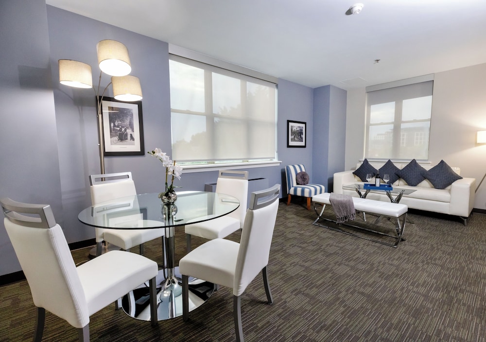 Executive Suite (Level) - Photo 8