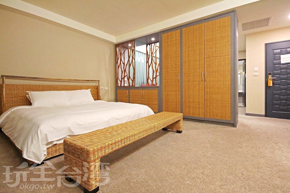 Executive Suite, 1 Queen Bed photo 2