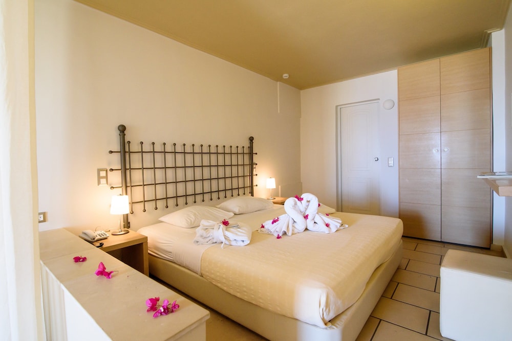 Junior Suite, Jetted Tub - Photo 2
