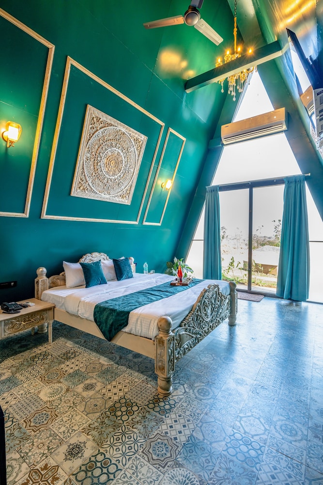 Executive Room - Photo 20