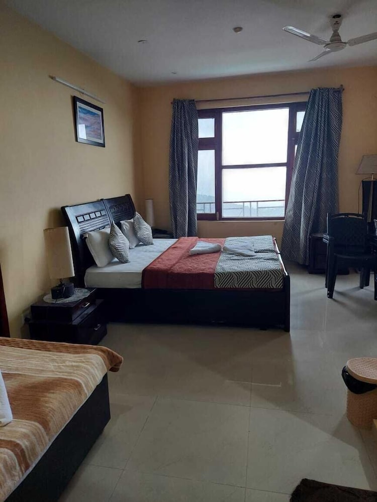 Deluxe Room, Balcony, Mountain View