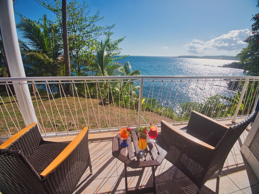 Junior Suite, 1 Bedroom, Balcony, Ocean View photo 2