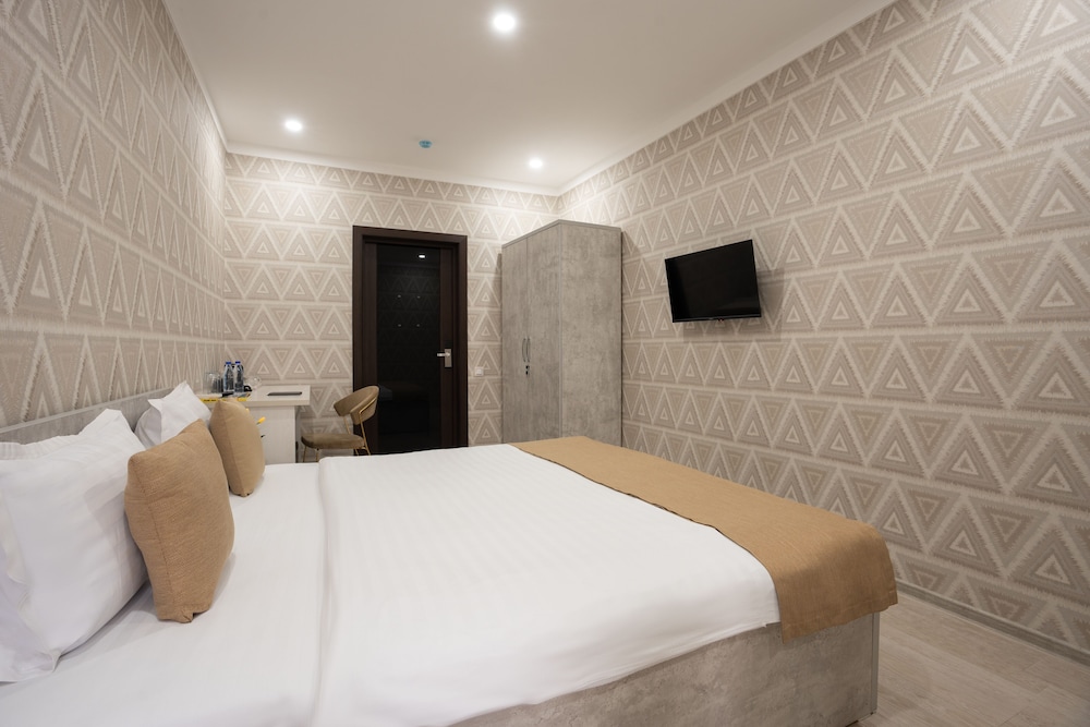 Standard Double Room - Photo 18