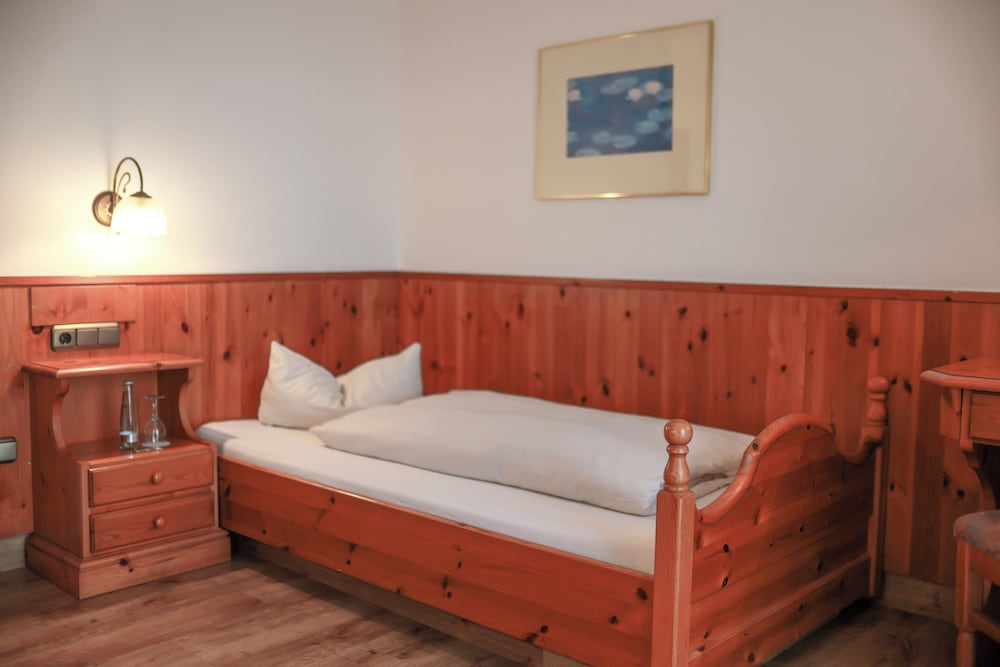 Comfort Single Room, Garden View