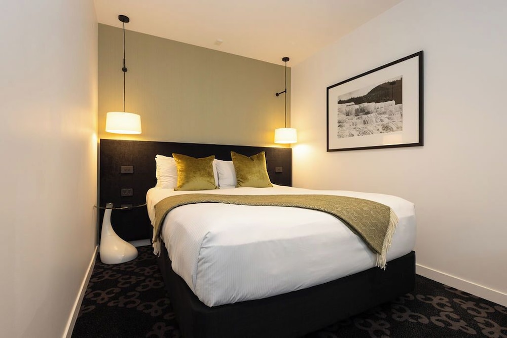 Boutique Suites - Photo 2