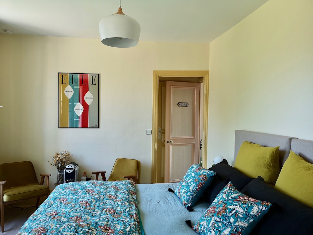 Room (Valentine) photo 1
