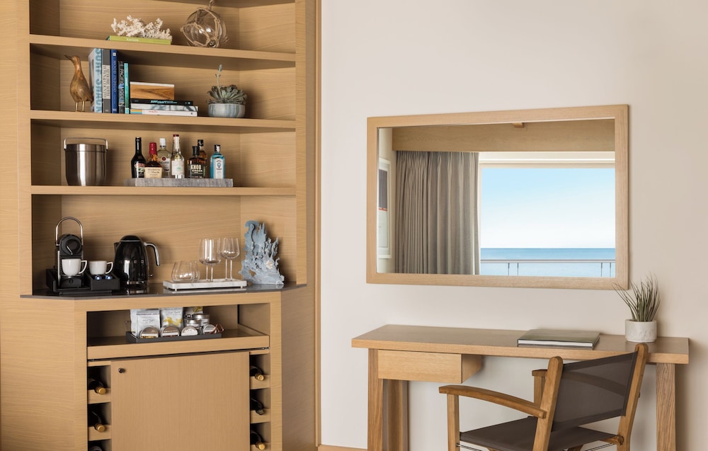 Suite, 1 King Bed, Fireplace (Master | Double Balcony) photo 3