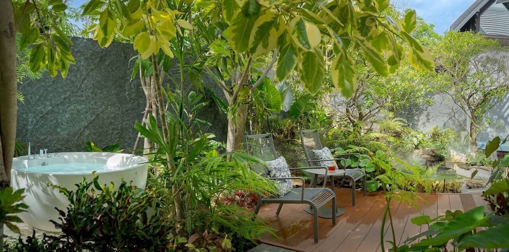 Luxury Villa, 6 Bedrooms, Pool View photo 3