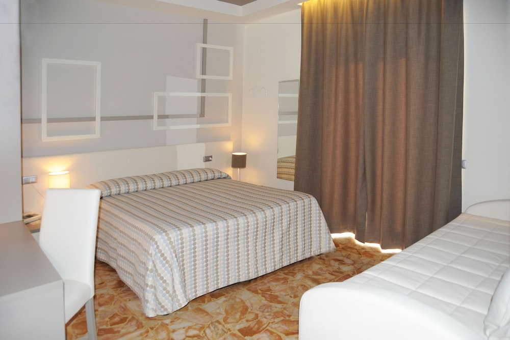 Quadruple Room, 1 Bedroom - Photo 7