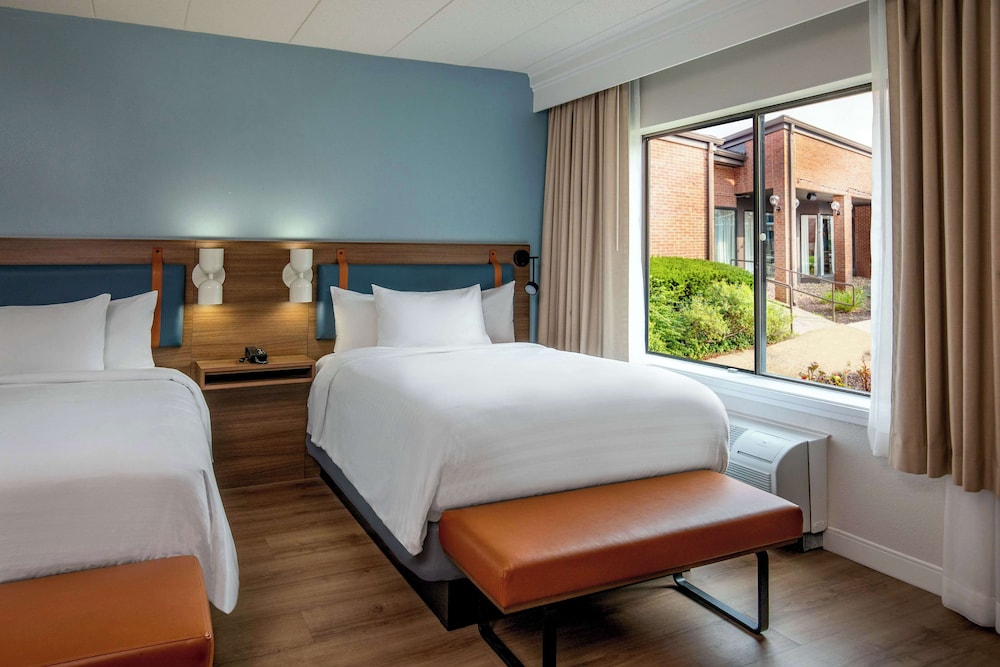 Suite, Multiple Beds (One Bedroom) - Photo 2