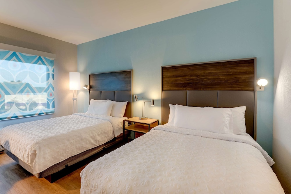 Room, 2 Queen Beds - Photo 1