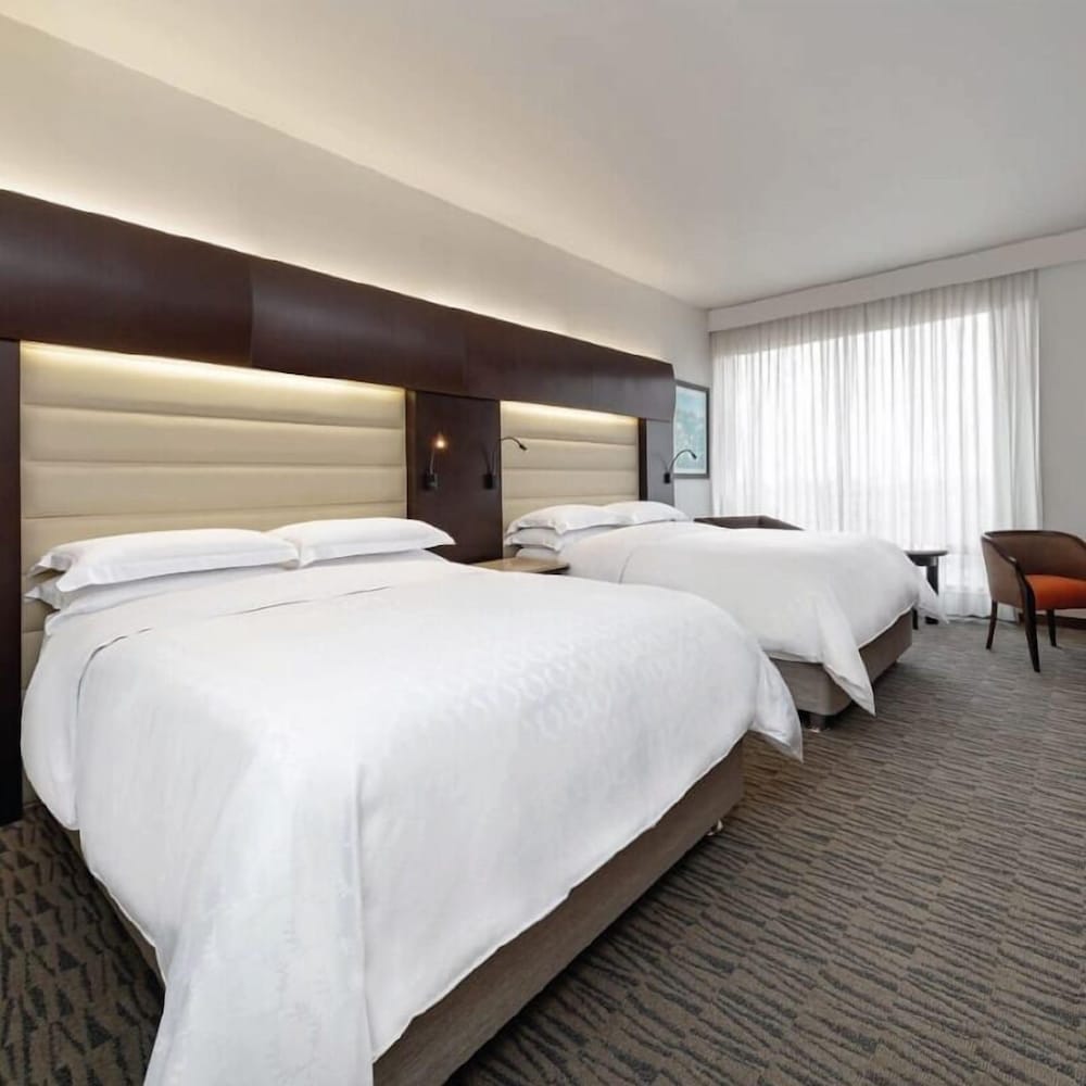 Room, 2 Twin Beds - Photo 3