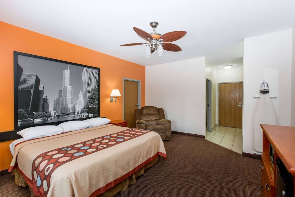 Standard Room, 1 King Bed - Photo 1