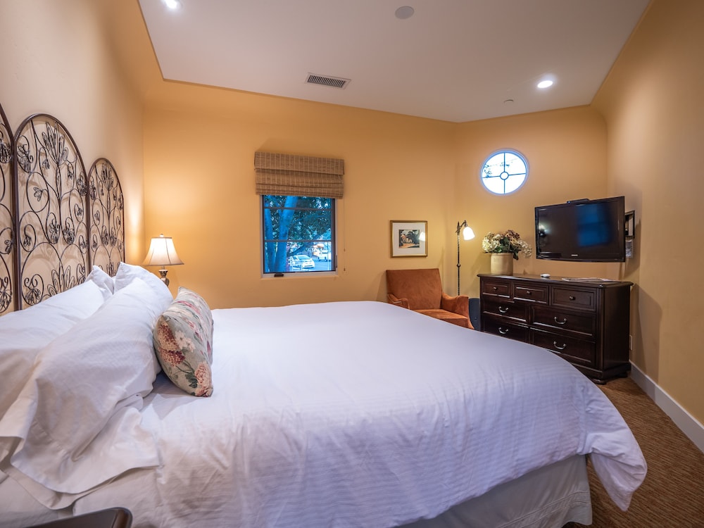Luxury Villa Suite 3 photo 2