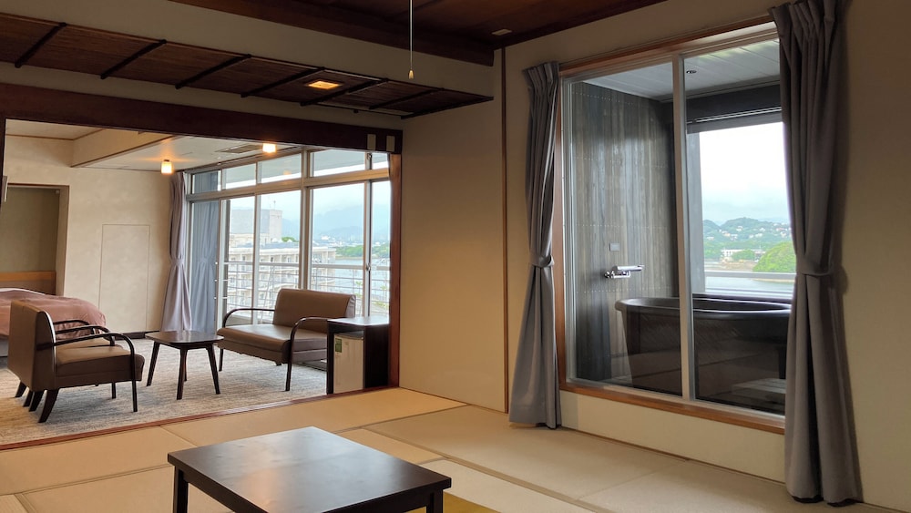 Superior Twin Room with Japanese-Western Style and Open-Air Bath, Indoor Bath Superior Room with O photo 2