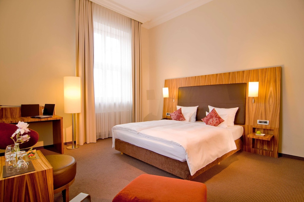 Superior Double or Twin Room photo 3