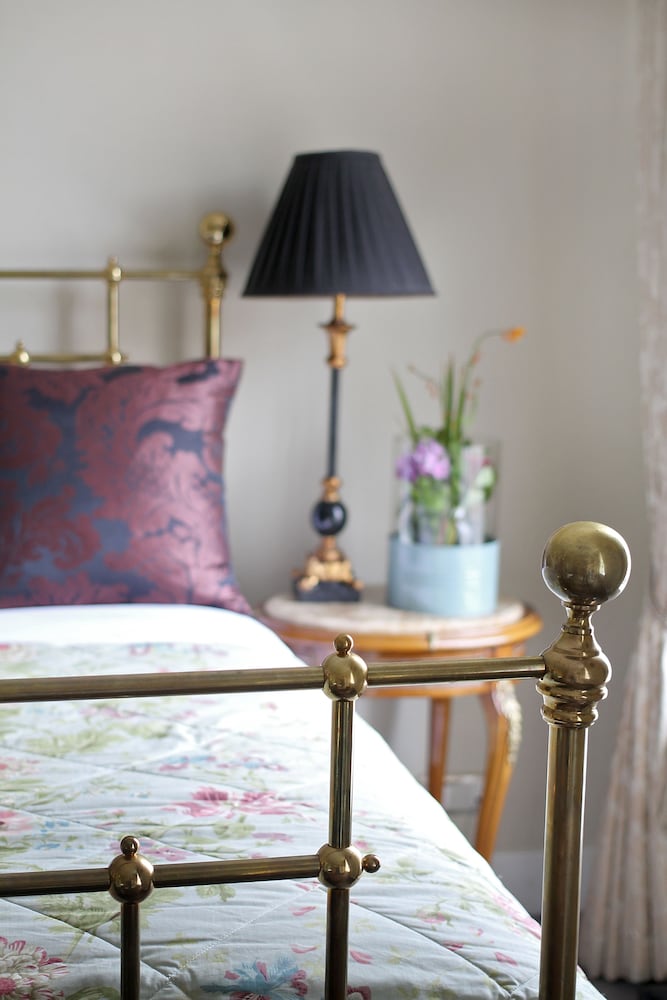 Heritage Period Style Room - Photo 4