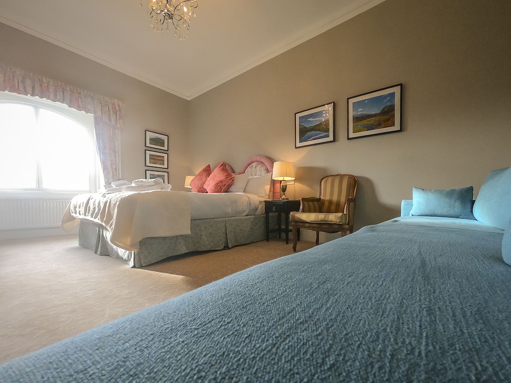 Large Superior Double or Twin Room photo 2