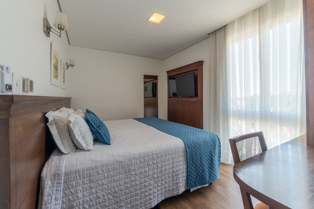 Standard Double or Twin Room, 1 Queen Bed