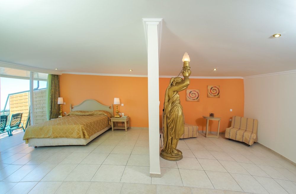 Suite photo 1