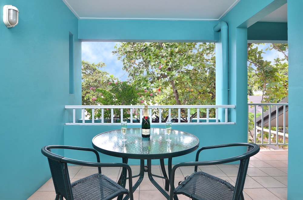 1 Bedroom Apartment (Adults Only) - Photo 14