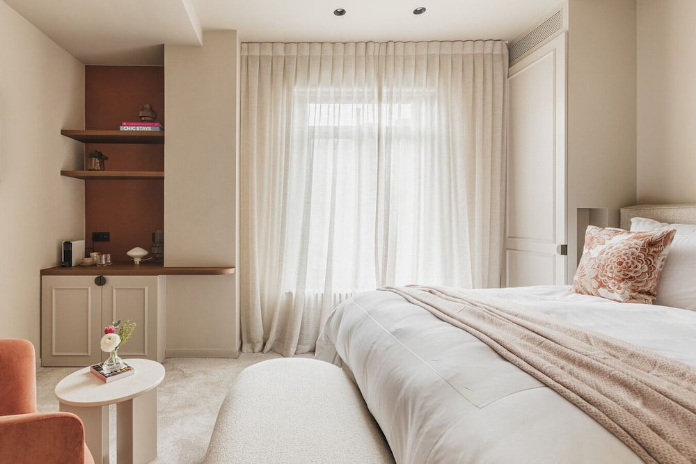 Signature Room