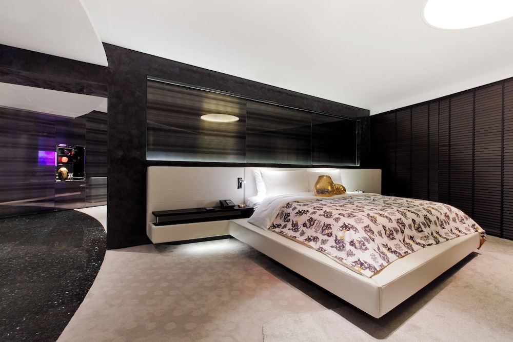 Presidential Suite, 1 Bedroom thumbnail 6