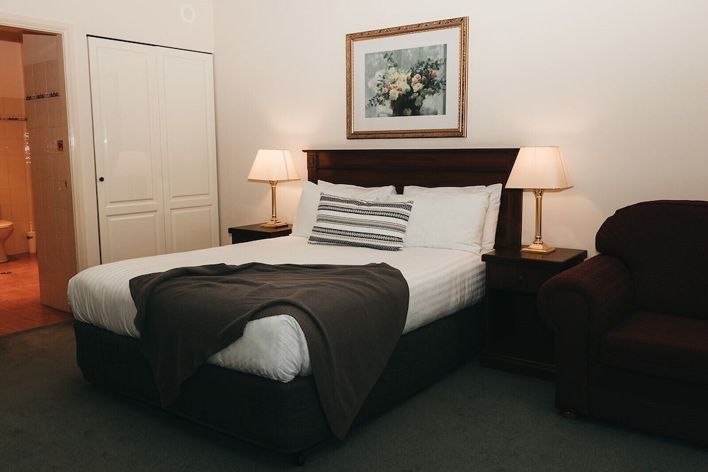 Superior Double Room, 1 Queen Bed, Balcony photo 2