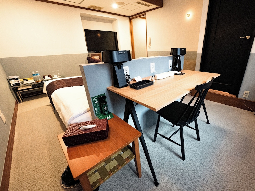 Deluxe Double Room, Smoking - Photo 6