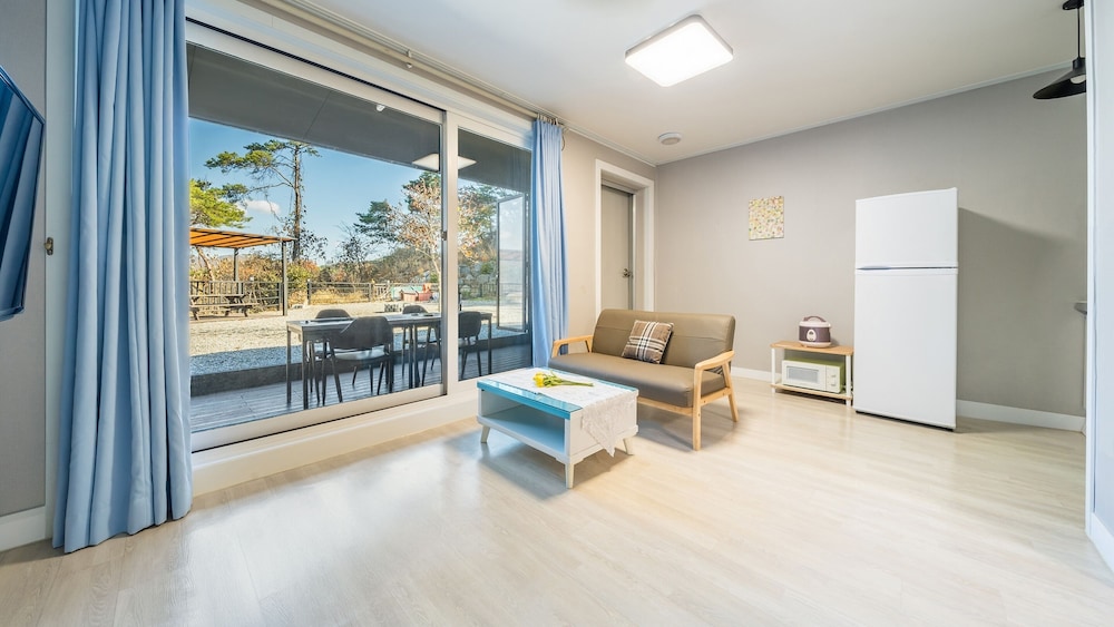 Basic Room, 1 Bedroom (Room 105)