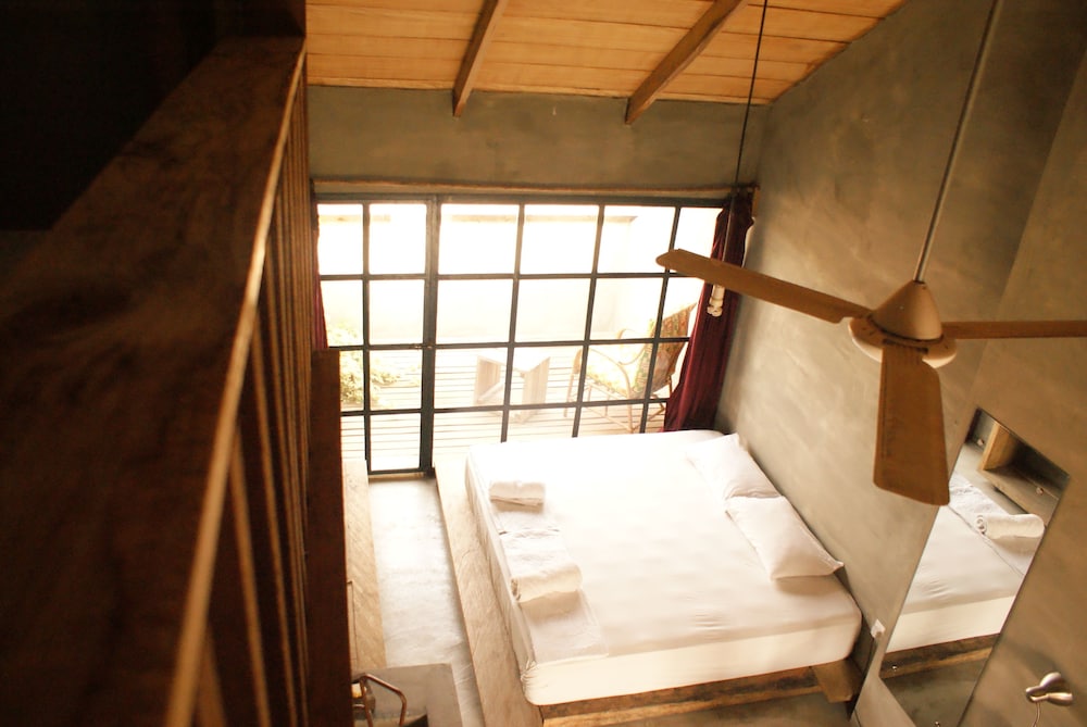 Classic Loft, Multiple Beds, Balcony photo 3