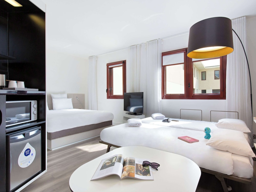 Executive Suite, 1 Double Bed with Sofa bed - Photo 7